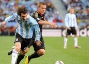 斯内德谈2010年金球奖：梅西是当年的世界最佳，的简单介绍