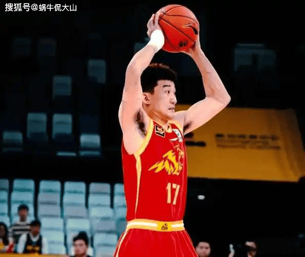 孙铭徽18+10广厦胜山西齐麟23分新疆不敌福建(孙铭徽晒广厦队球衣)