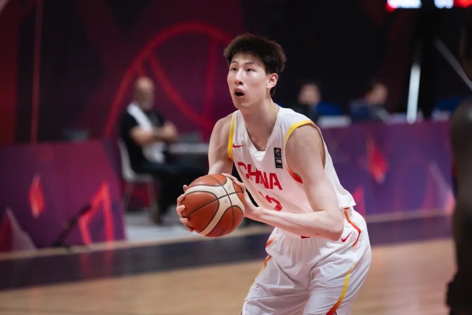 九游体育-场均5盖帽，郇斯楠荣获U19男篮世界杯赛会盖帽王(19岁男篮世界杯)