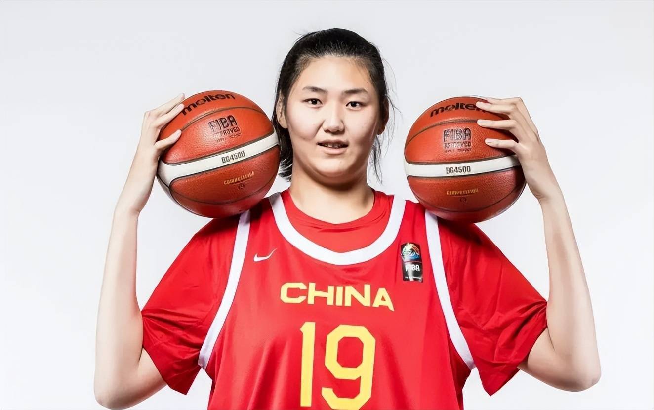 九游体育-中国女篮平均年龄25.4岁选材着眼于洛杉矶奥运会的简单介绍
