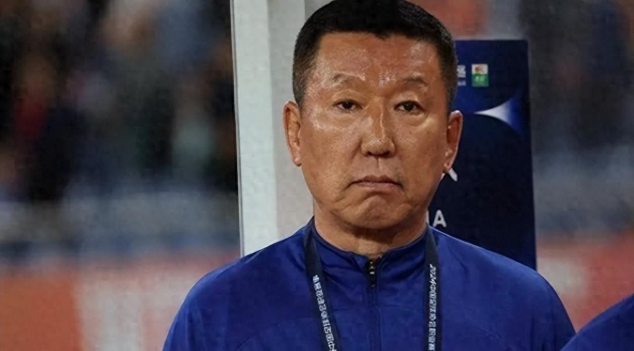 中国足坛迎来久违的大牌名帅，曾在国安执教，已现身本轮中超(中国足坛十大球员)