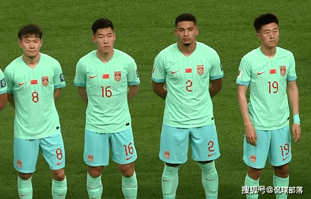 包含国足评分：颜骏凌张玉宁表现尚可后腰表现难如人意的词条