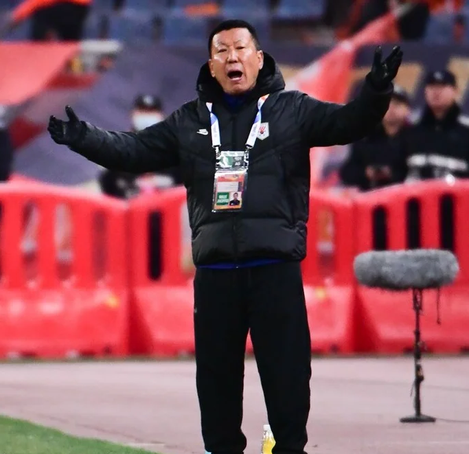 中足联崔康熙发表不负责任评论禁赛1场+罚款1万(发表不良言论自查自纠)