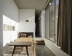九游体育-卡斯特迪安诺夏天艰难，图尔扎挥洒激情(奥尔扎斯·别克坚)